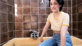 Stepsister gets dunked JOI