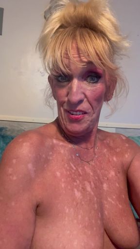 Lots of kinky bj &amp; pussy licking 😋