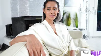 Veronica Leal's Stepmom Fantasy Unleashed with Thick Cock and Tight Pussy