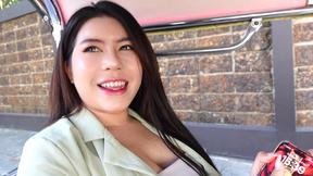 ”Chubby Thai MILF amateur bitch picked up for sex in a TukTuk”