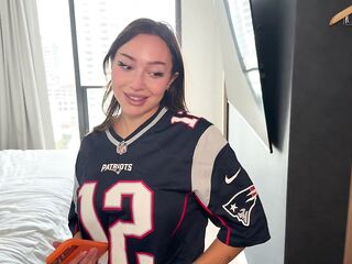 Sisi Rose bangs a Patriots player