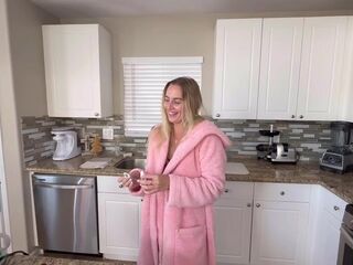 Cumming in my Step Sis in advance of family dinner