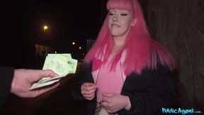 Pinky babe gets wild - Evie Rees