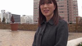 Hot Milf's Hairy Pussy Takes a Japanese Cum Dump