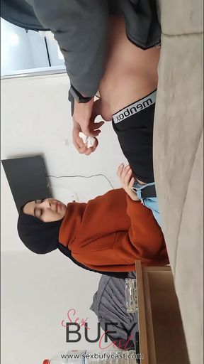 Young hijab Turkish secretary a in the office blowjob and fucking then her in the apartment.