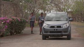 Island Fever Outdoor Pussy Spread and Sucking