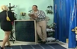 German sluts enjoy watersports