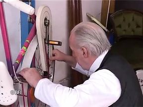 The Horny Bicycle Mechanic Fyck Teen