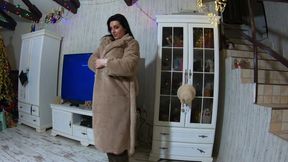 Romantic Fucking and Cum Play on a Fur-coat Linner 268
