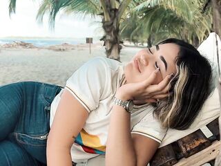 I Met a Angel on the Way to the Beach and She Took Me to Live Something I Didn't Expect