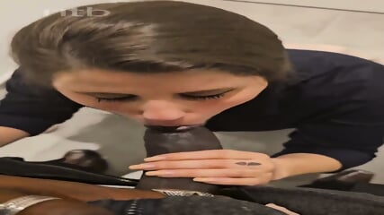 Hotwife come for a creampie