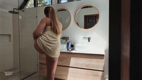 Hot amateur blonde gets horny and fucked while getting ready for the holidays