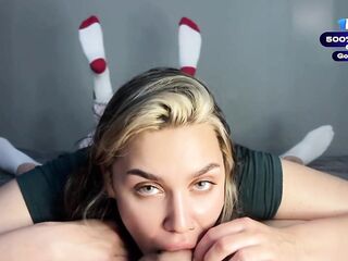 Hawt stepsister practices oral-job technique on her brother's penis