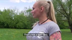 Busty Glamour Model's Outdoor Fuck