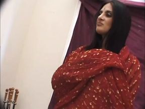 Mumbai's Indian wives with always wet pussy - (India) -