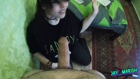 Quick blowjob to her lover while her husband has gone to work