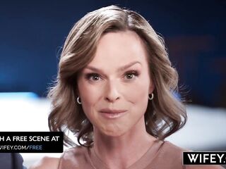 WIFEY Breathtaking Hotwife Drilled in Threeway