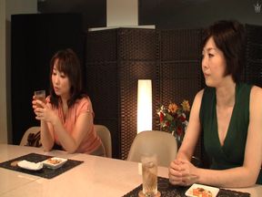 Mature Women Searching for Lesbian Opponents in a Hunt Bar