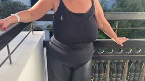 Mrs Mature Feet dressed for the party